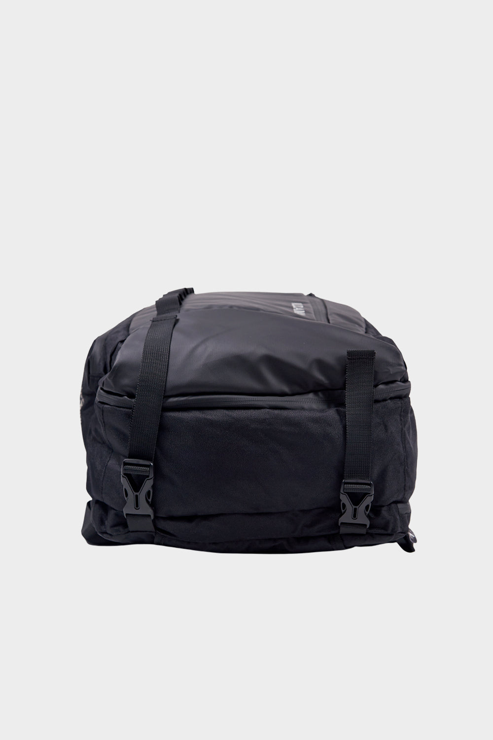 Mochila Travel Duma Reciclada Negra 40L