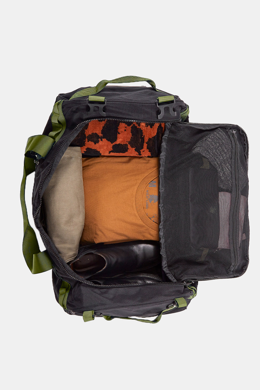 Bolso Travel Bek Reciclada Negra Verde 60L