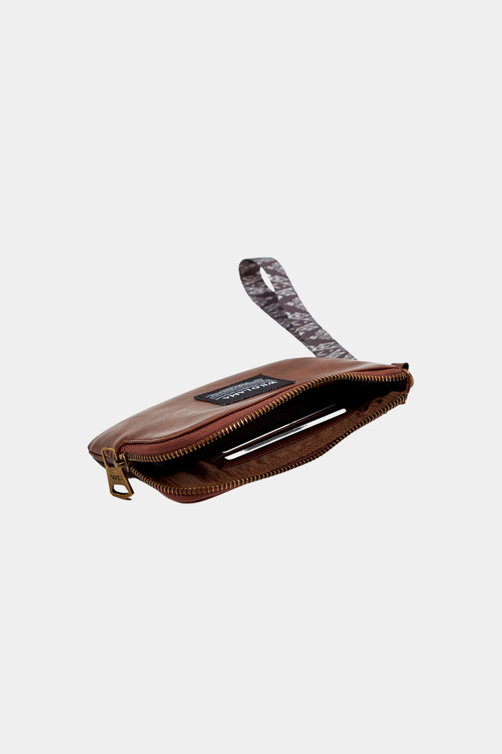 Pouch Nou Cuero Reciclado Café