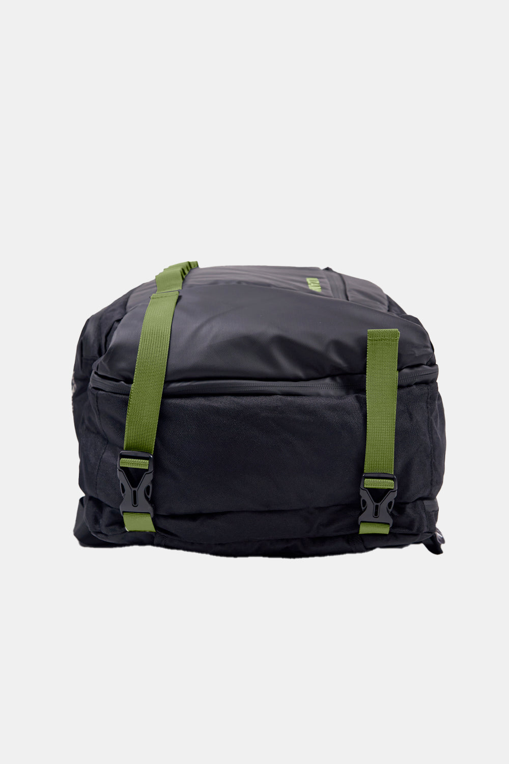 Mochila Travel Duma Reciclada Negra Verde 40L