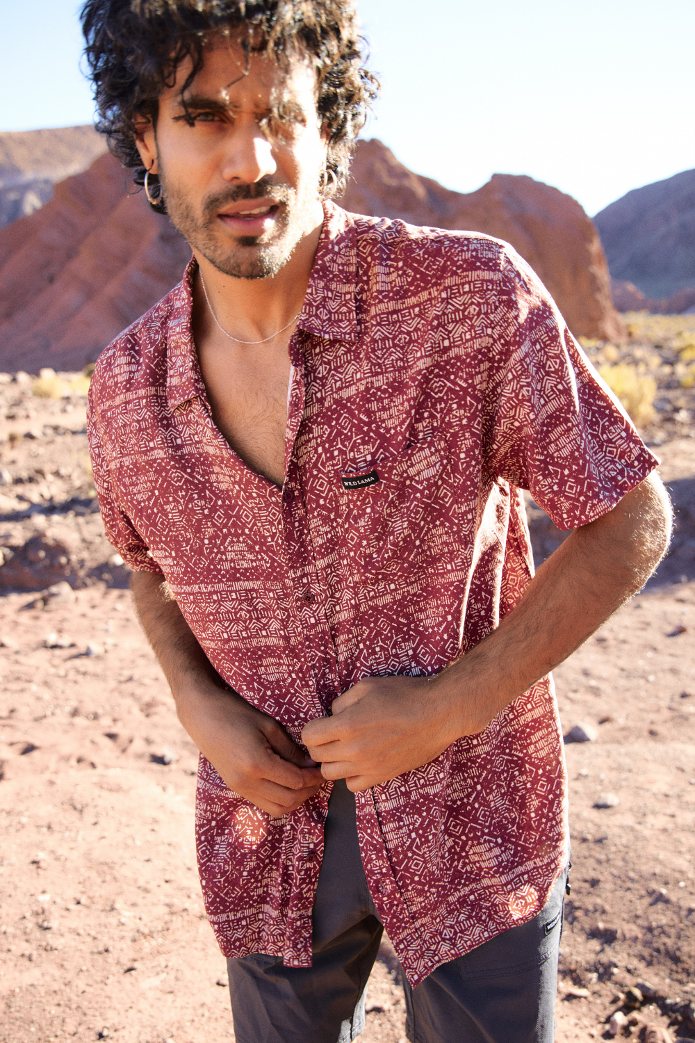 Camisa Mero Tribal Crudo Burdeo Hombre ECOVERO™
