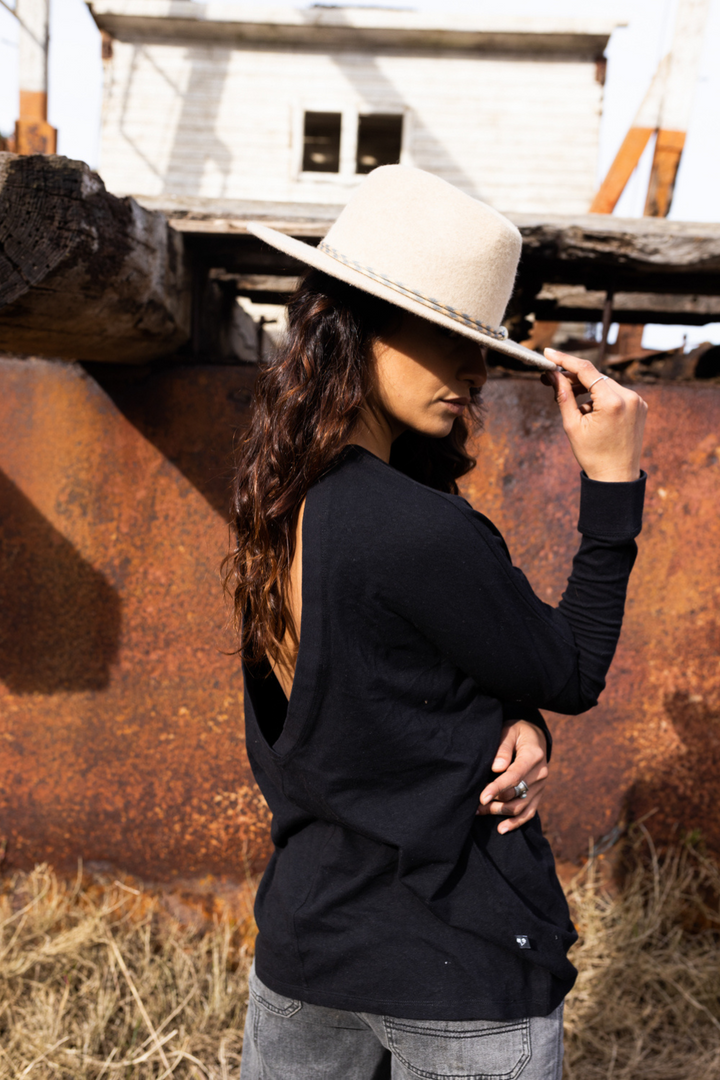 Polera Kava Cáñamo Negro Mujer