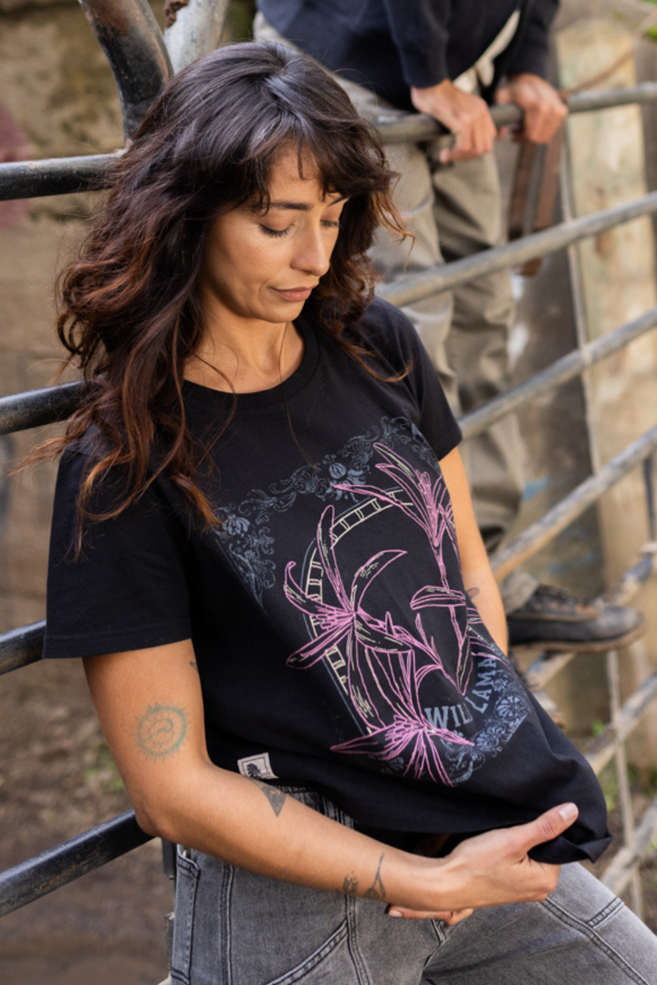 Polera Tila Orgánica Negra Mujer