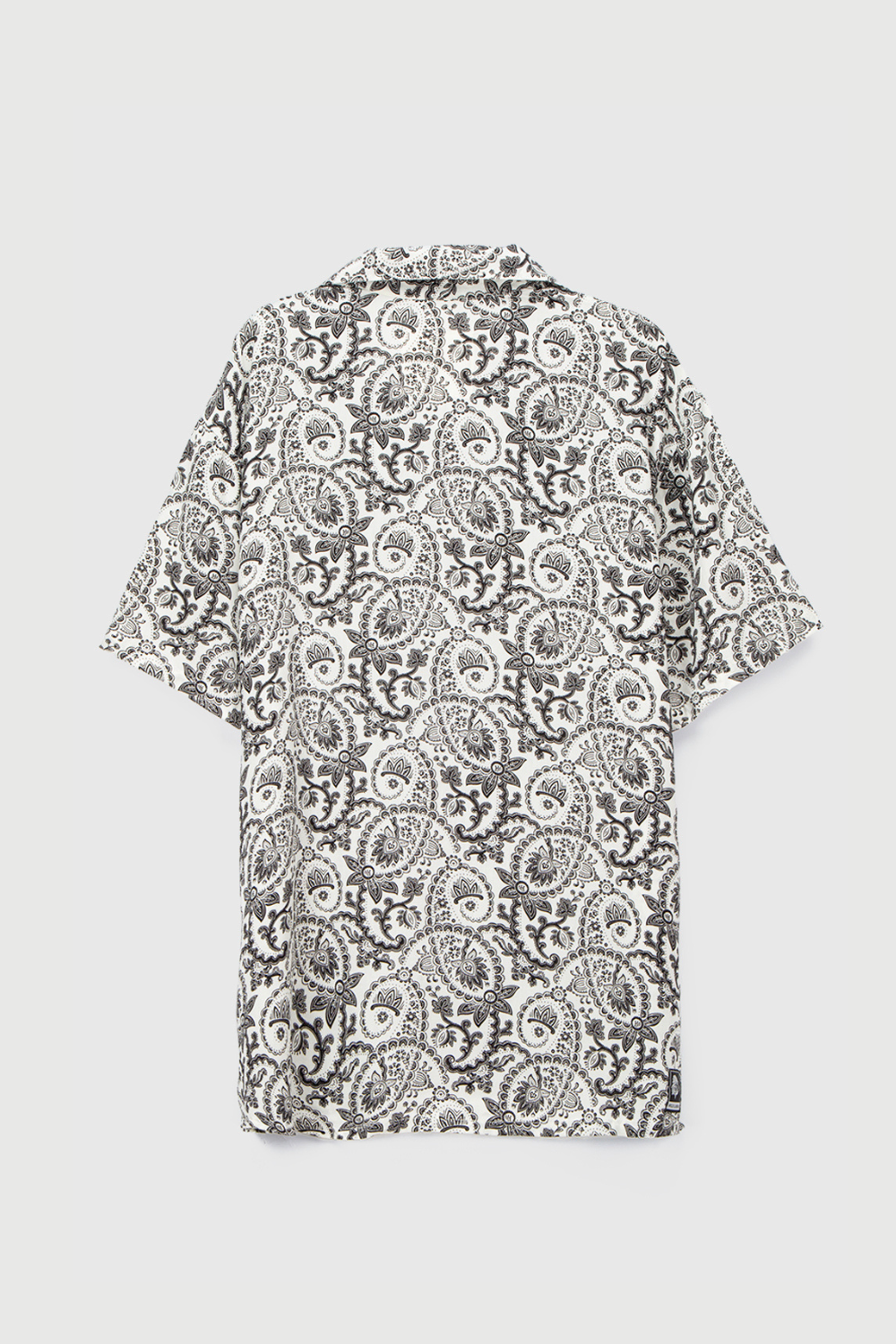 Guayabera Ecuador Paisley Blanco y Negro Hombre