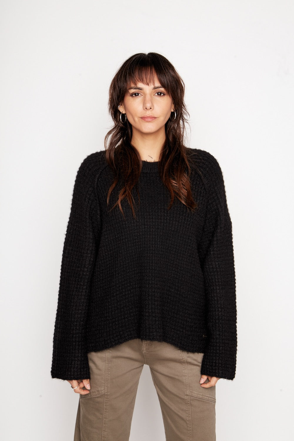 Sweater Akebia Reciclado Negro Mujer | Wild Lama