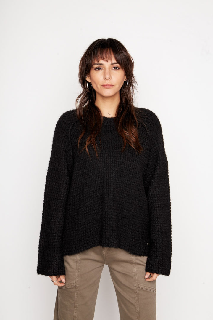Sweater Akebia Reciclado Negro Mujer