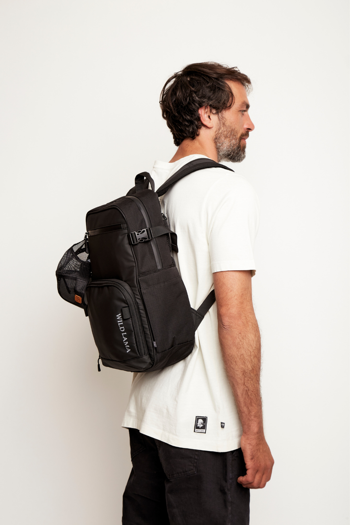 Mochila Travel Nera Reciclada Negra 16 Lts.