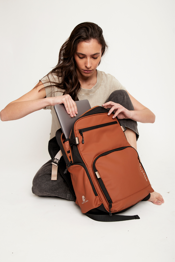 Mochila Travel Nera Terracota 16 Lts.