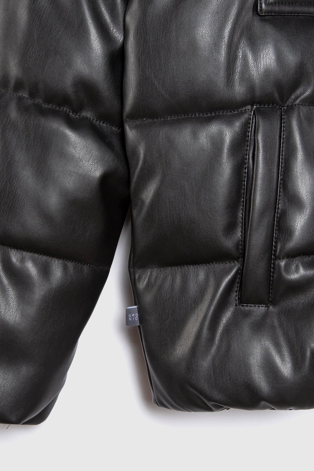 Parka Chic Puffa PU Orgánica Negra Mujer