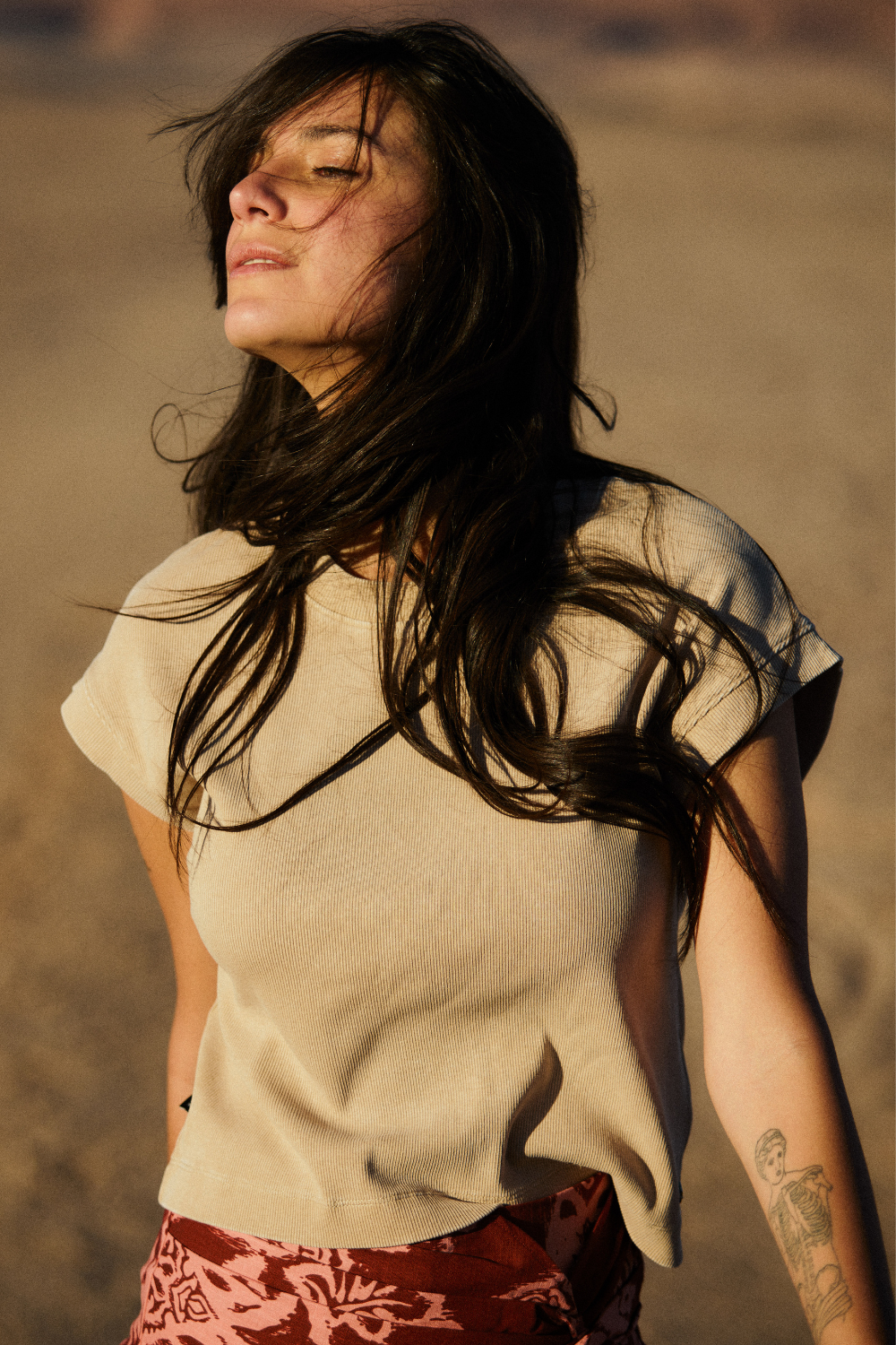 Polera Elis Orgánica Beige Mujer