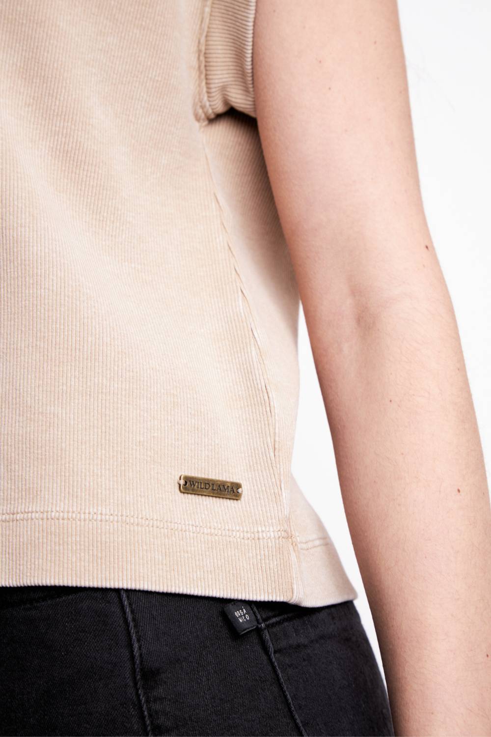 Polera Elis Orgánica Beige Mujer