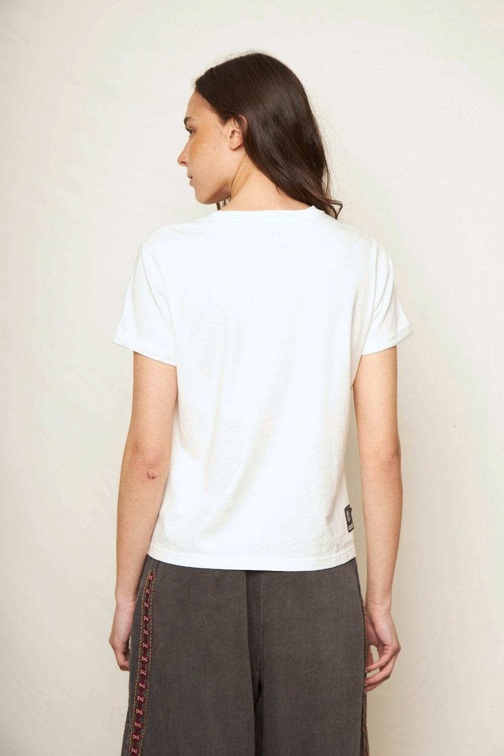 Polera Mira Orgánica Blanca Mujer