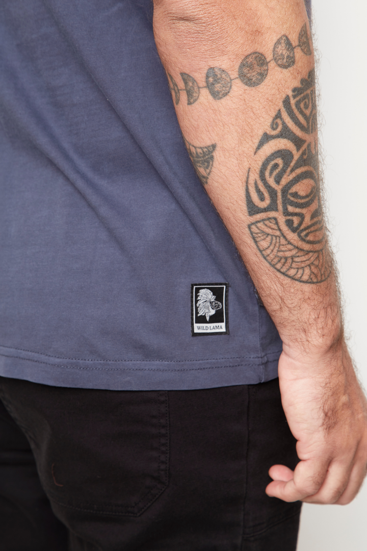 Polera Bat Orgánica Azul Hombre