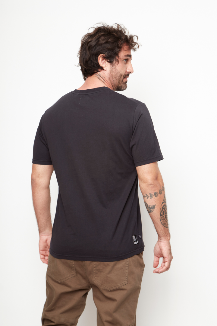 Polera Bat Orgánica Negro Hombre