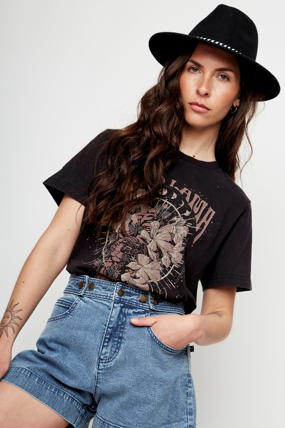 Polera Genovesa Orgánica Negra Tigre Mujer
