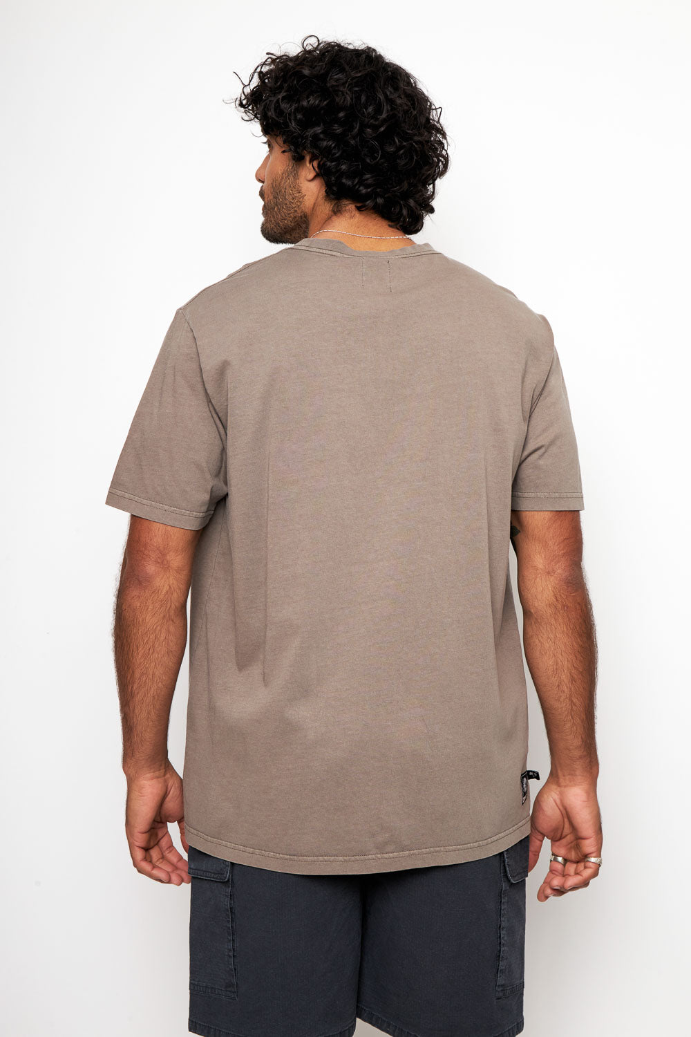 Polera Bat Orgánica Café Hombre
