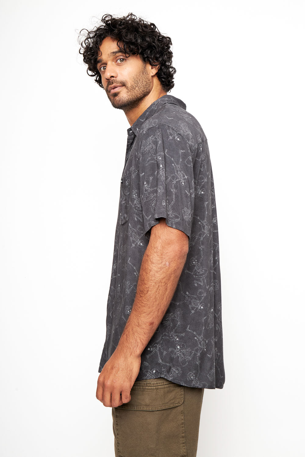 Camisa Mero Calaveras Hombre ECOVERO™
