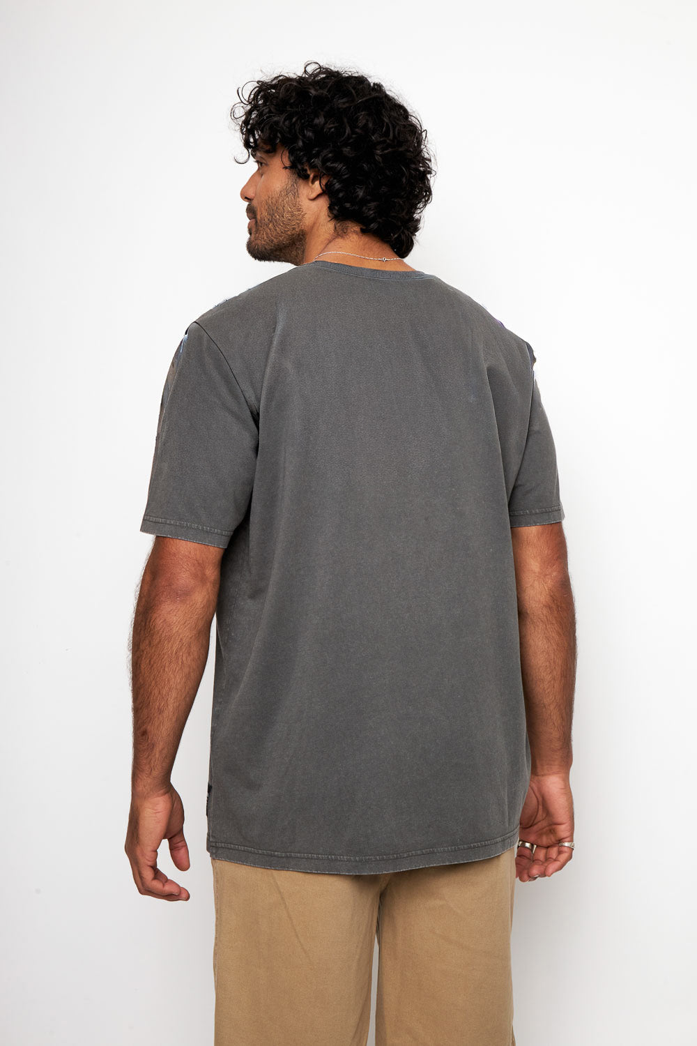 Polera Soles Orgánica Gris Hombre