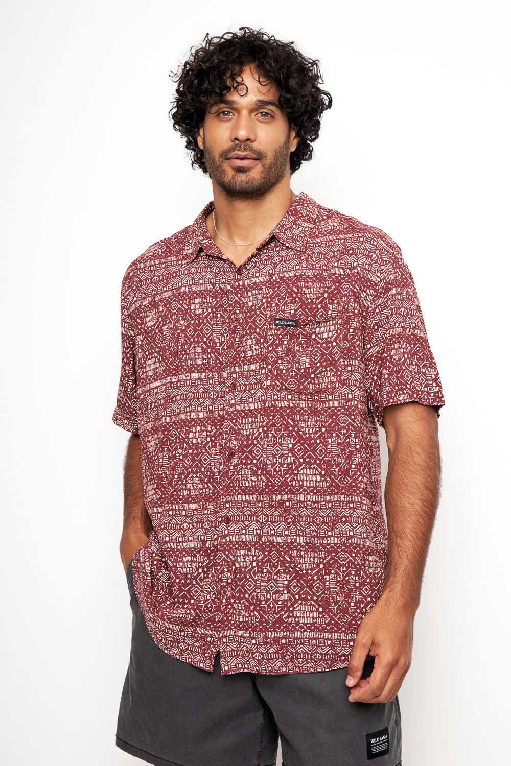 Camisa Mero Tribal Crudo Burdeo Hombre ECOVERO™ – Wild Lama