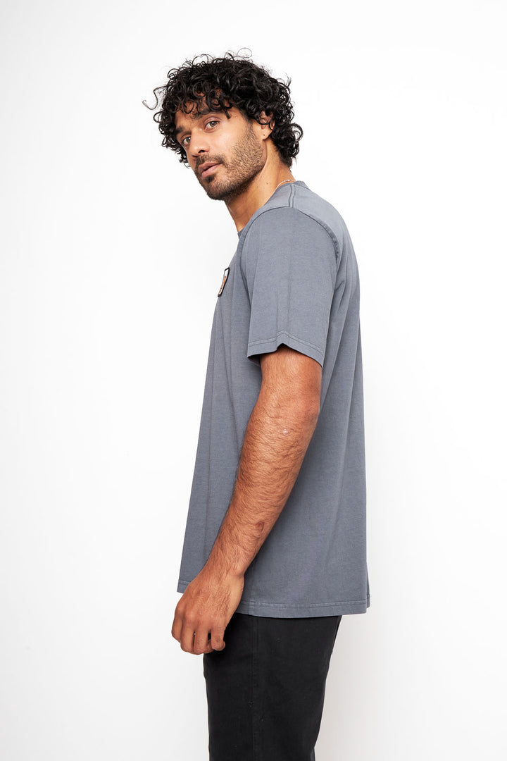 Polera Bat Parche Orgánica Azul Puma Hombre