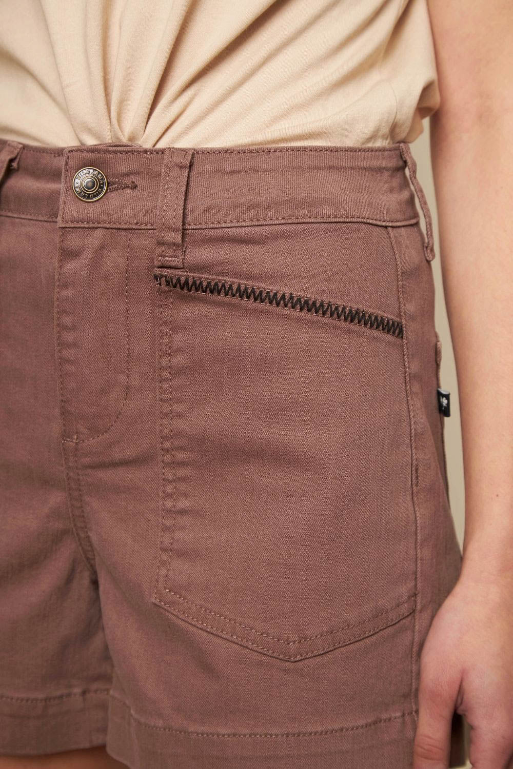 Short Nix Orgánico Denim Café Mujer