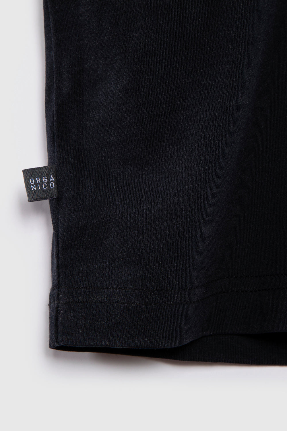 Polera Karu Orgánica Negro Hombre