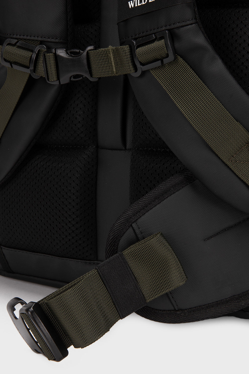 Mochila Travel Baku L Reciclada Negra 44 Lts.