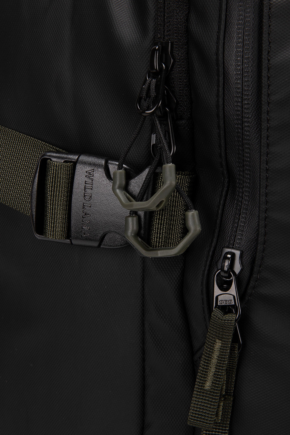 Mochila Travel Baku L Reciclada Negra 44 Lts.