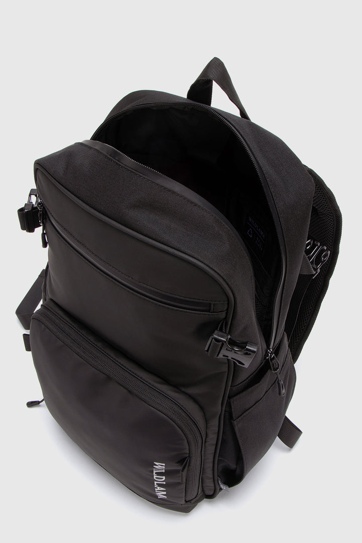 Mochila Travel Nera Reciclada Negra 16 Lts.