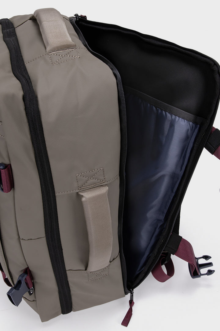 Mochila Travel Baku M Reciclada Beige 26 Lts.