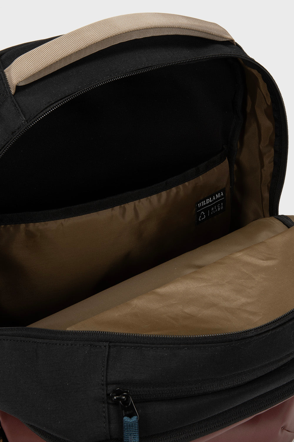 Mochila Travel Nala M Reciclada Burdeo 32 Lts.