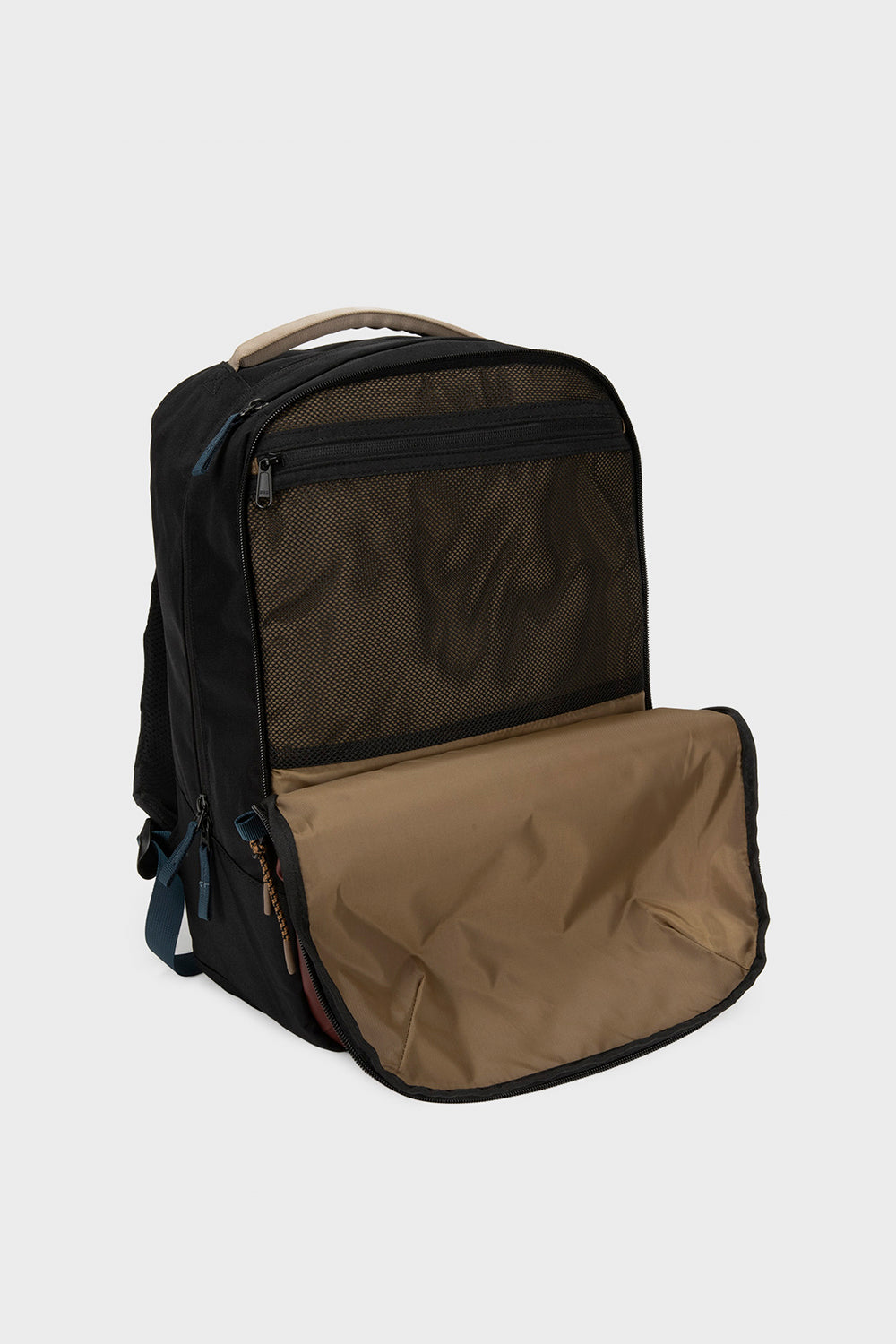 Mochila Travel Nala M Reciclada Burdeo 32 Lts.