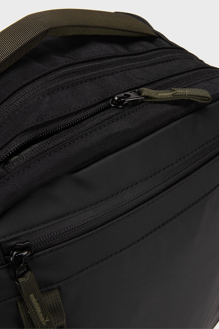 Mochila Travel Baku S Reciclada Negra 21 Lts.