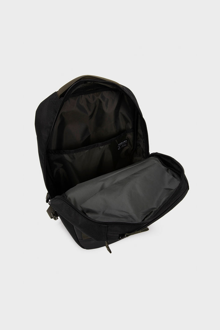 Mochila Travel Baku S Reciclada Negra 21 Lts.
