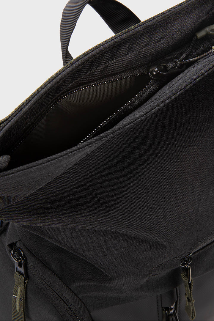 Mochila Travel Oca Reciclada Negra 24 Lts.