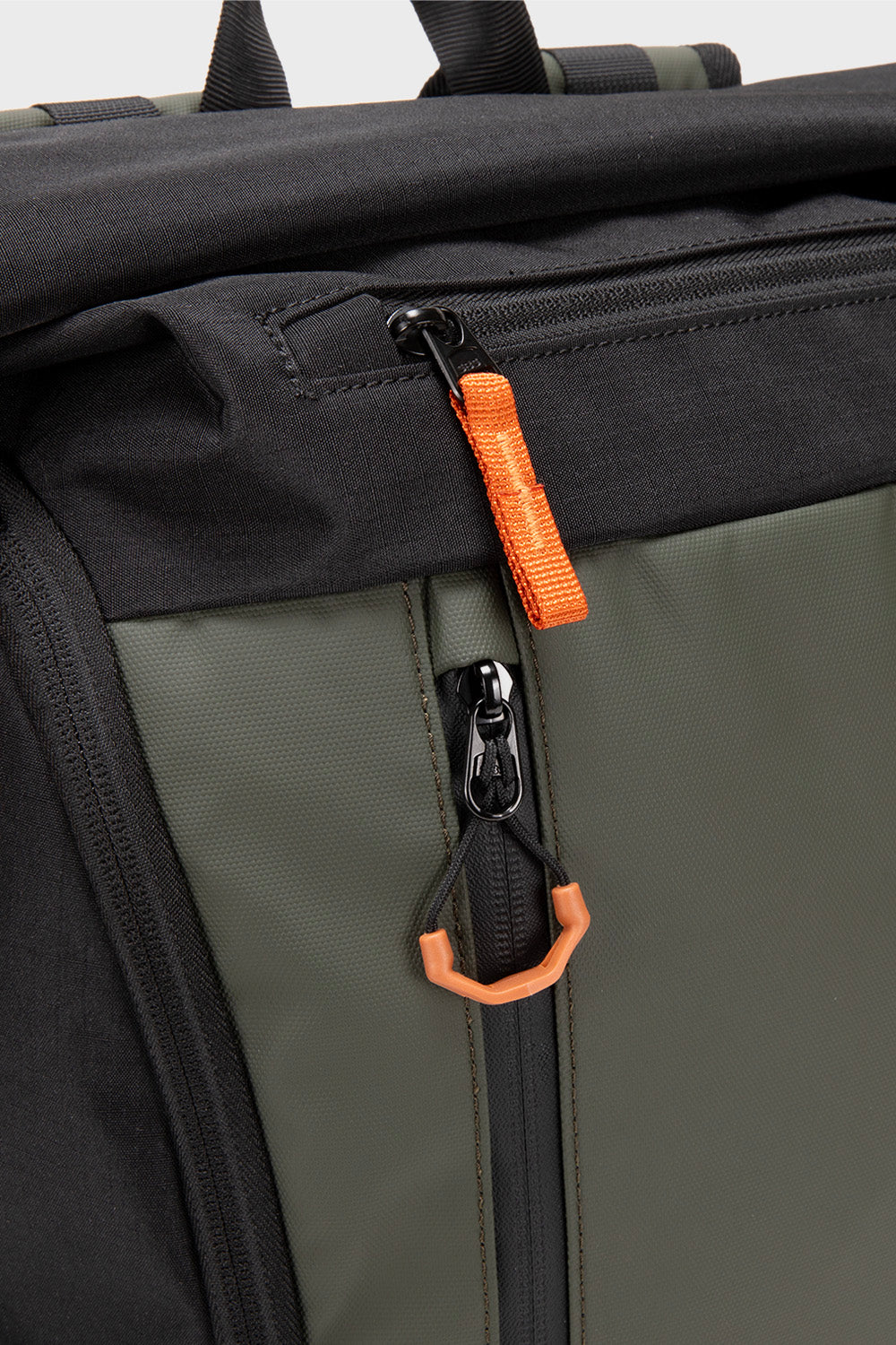 Mochila Travel Oca Reciclada Verde 24 Lts.