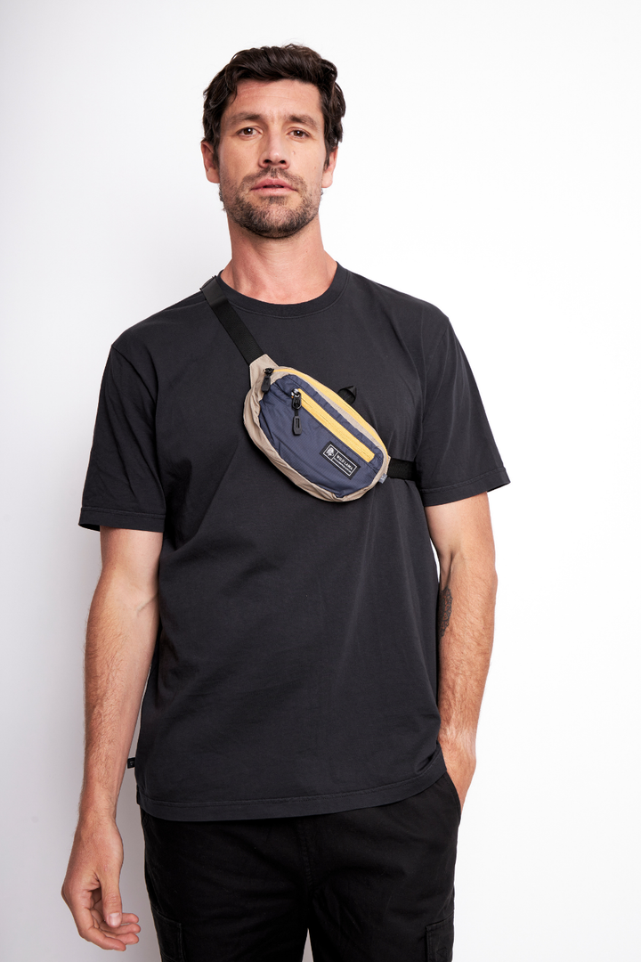 Banano Montaña Reciclado Azul Marino