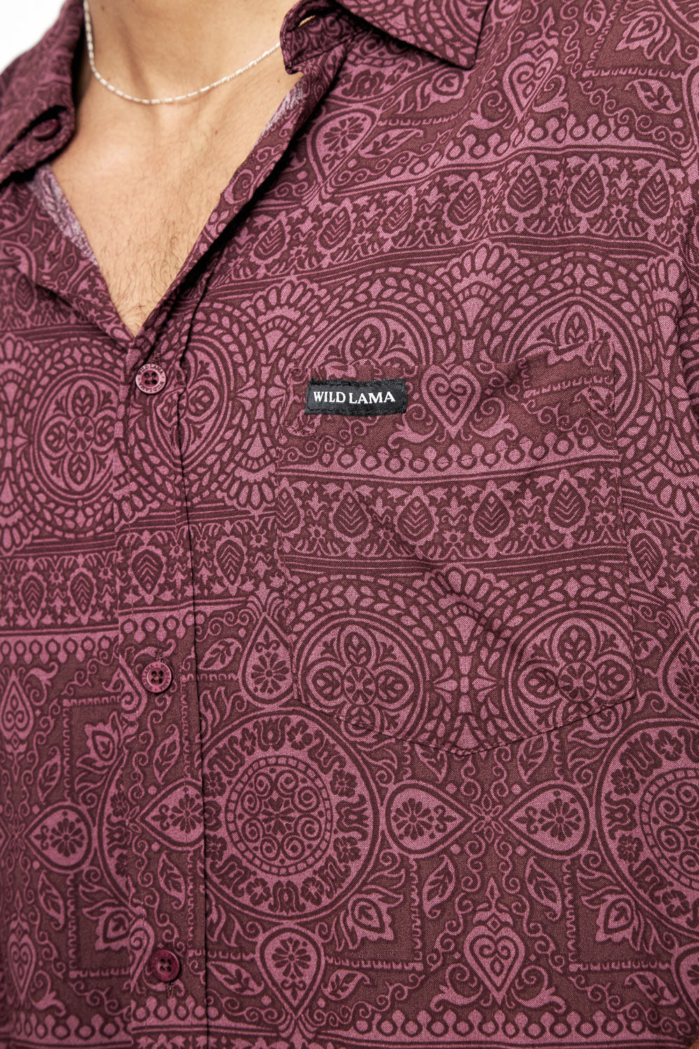 Camisa Mero Tribal Burdeo Hombre ECOVERO™
