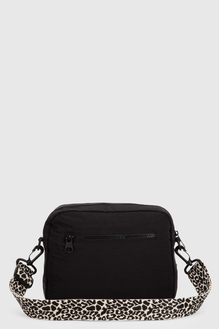 Cartera Rina Reciclada Negra Animal Print