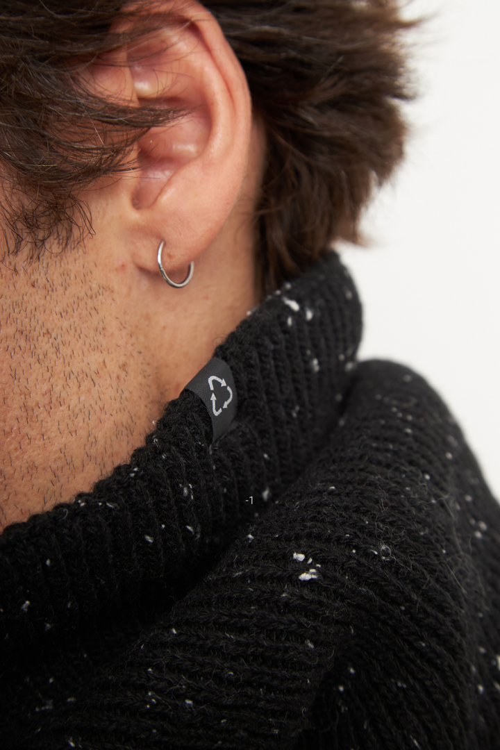 Cuello Lua Reciclado Negro