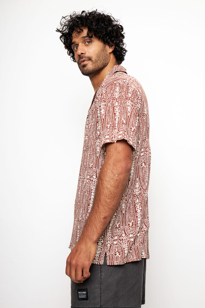 Guayabera Ecuador Paisley Burdeo Hombre