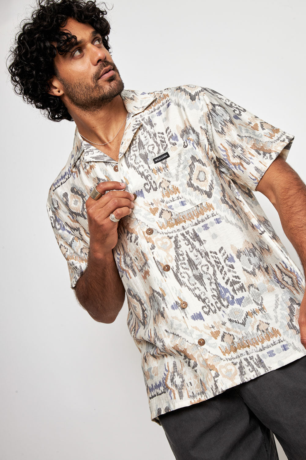 Guayabera Ecuador Print Beige Hombre