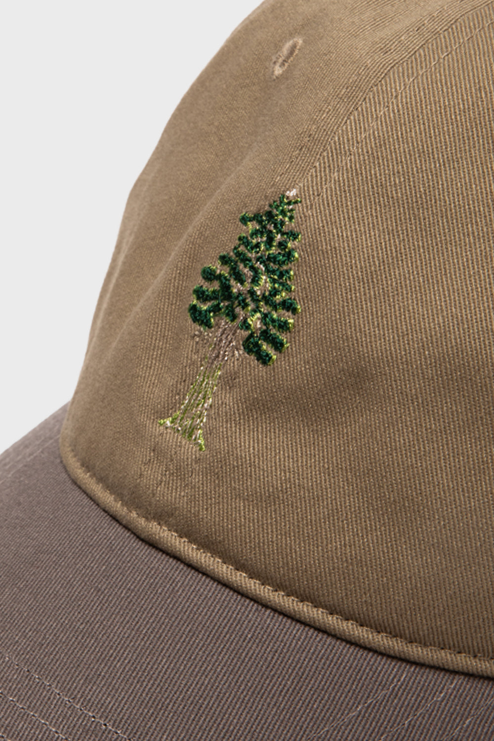 Jockey Árbol Alerce Milenario Orgánico Verde Militar