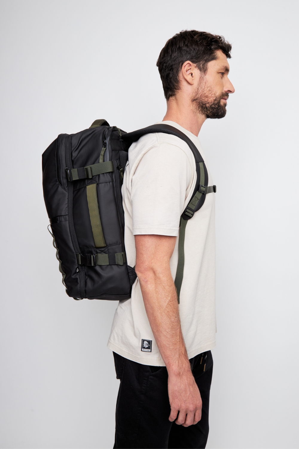 Mochila Travel Baku L Reciclada Negra 44 Lts.