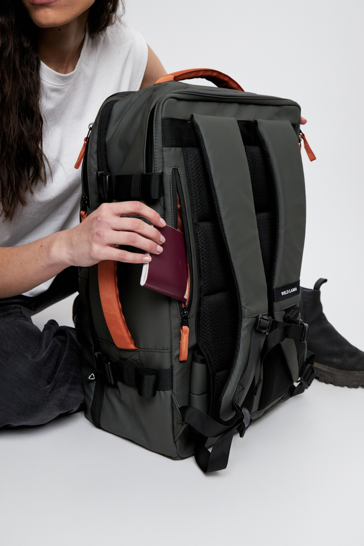 Mochila Travel Baku L Reciclada Verde 44 Lts.