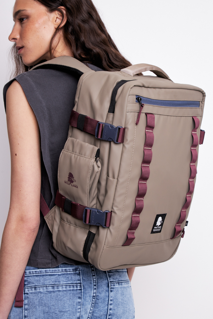 Mochila Travel Baku M Reciclada Beige 26 Lts.