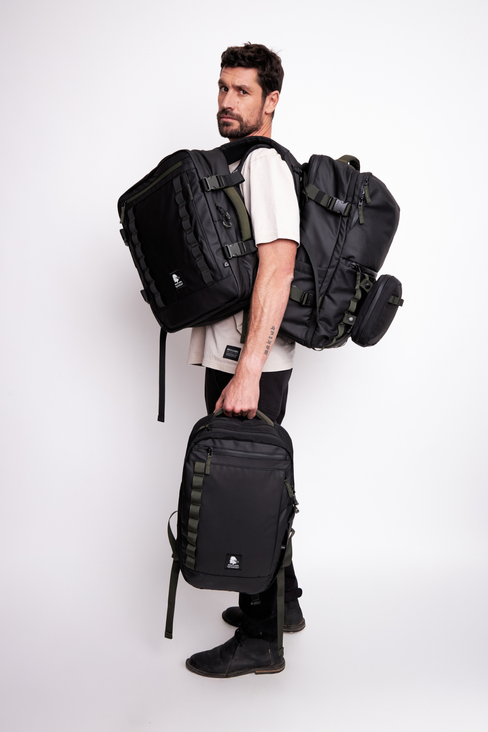 Mochila Travel Baku M Reciclada Negra 26 Lts.