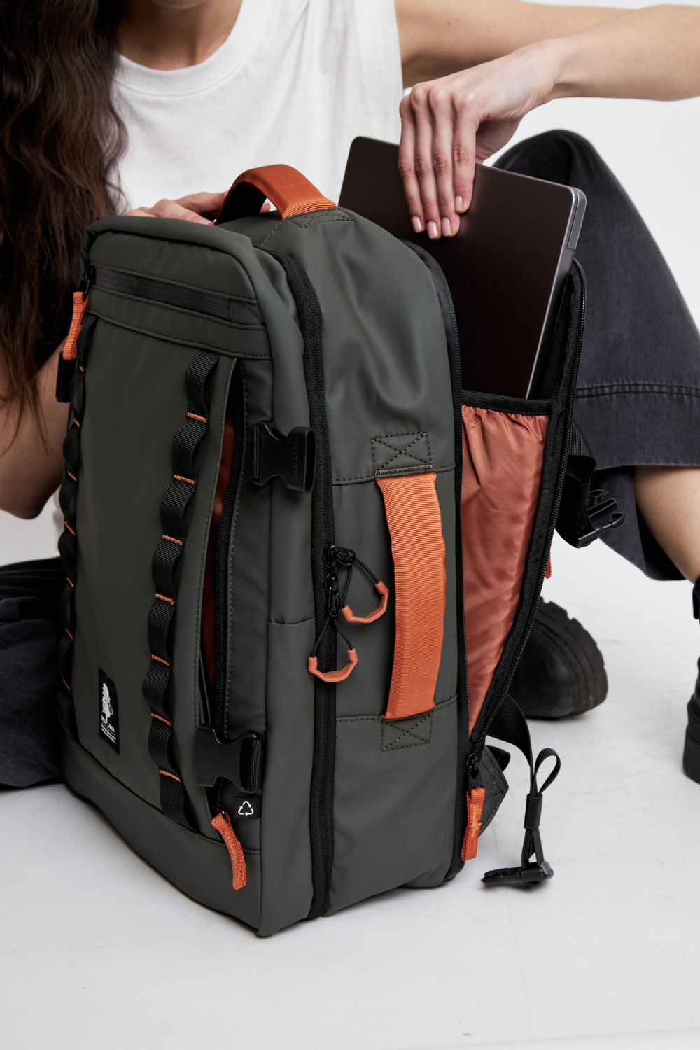 Mochila Travel Baku M Reciclada Verde 26 Lts.