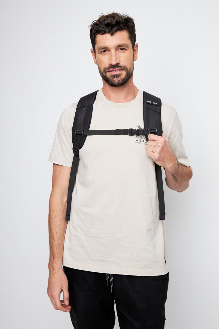 Mochila Travel Nala M Reciclada Negra 32 Lts.