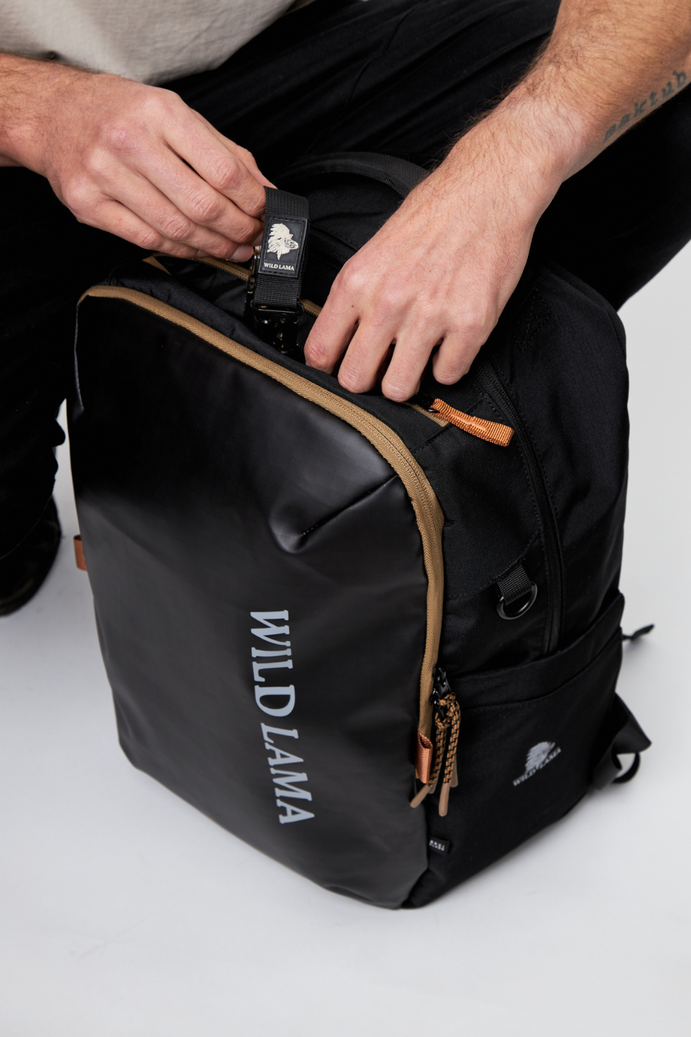Mochila Travel Nala M Reciclada Negra 32 Lts.
